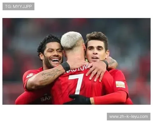 前锋化身助攻王，连续三场喂饼