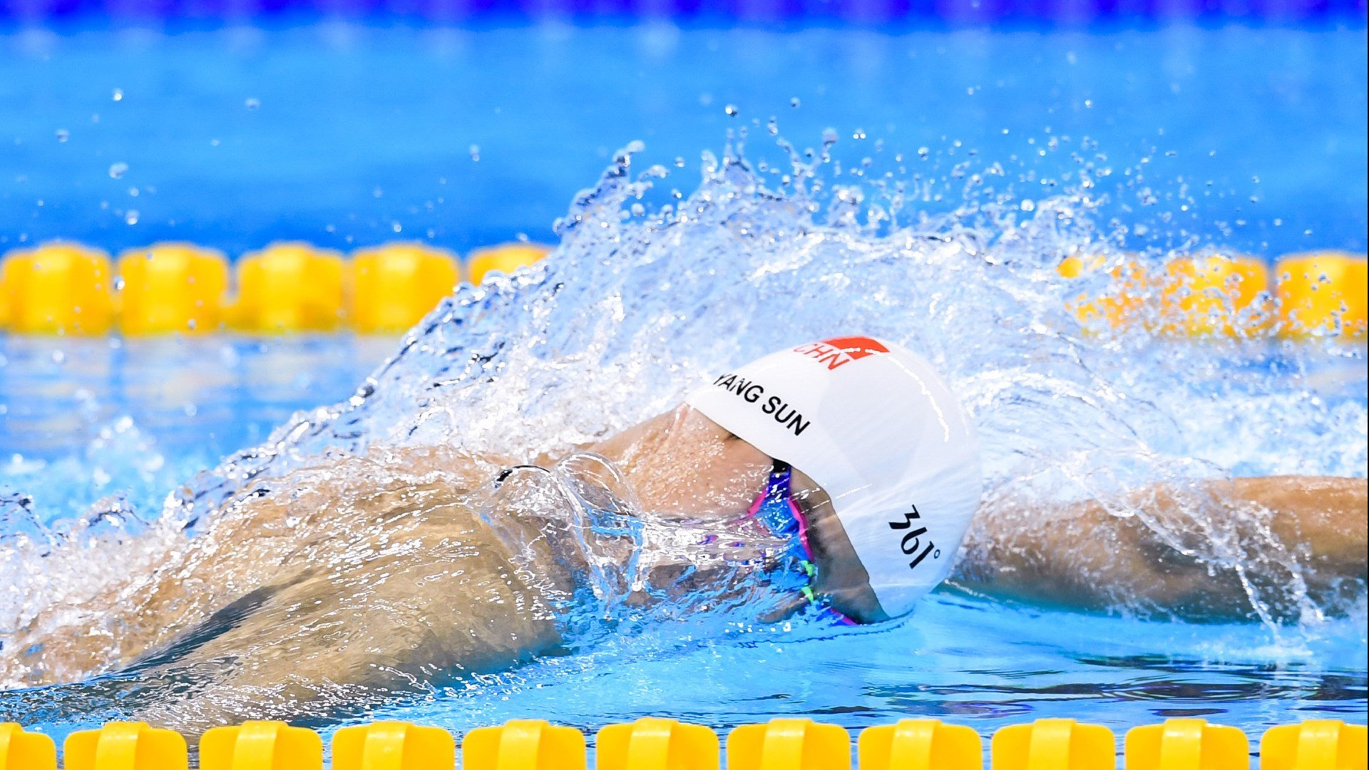 世界杯:阿根廷门将“心理战”扑点 赛后动作引发礼仪争议