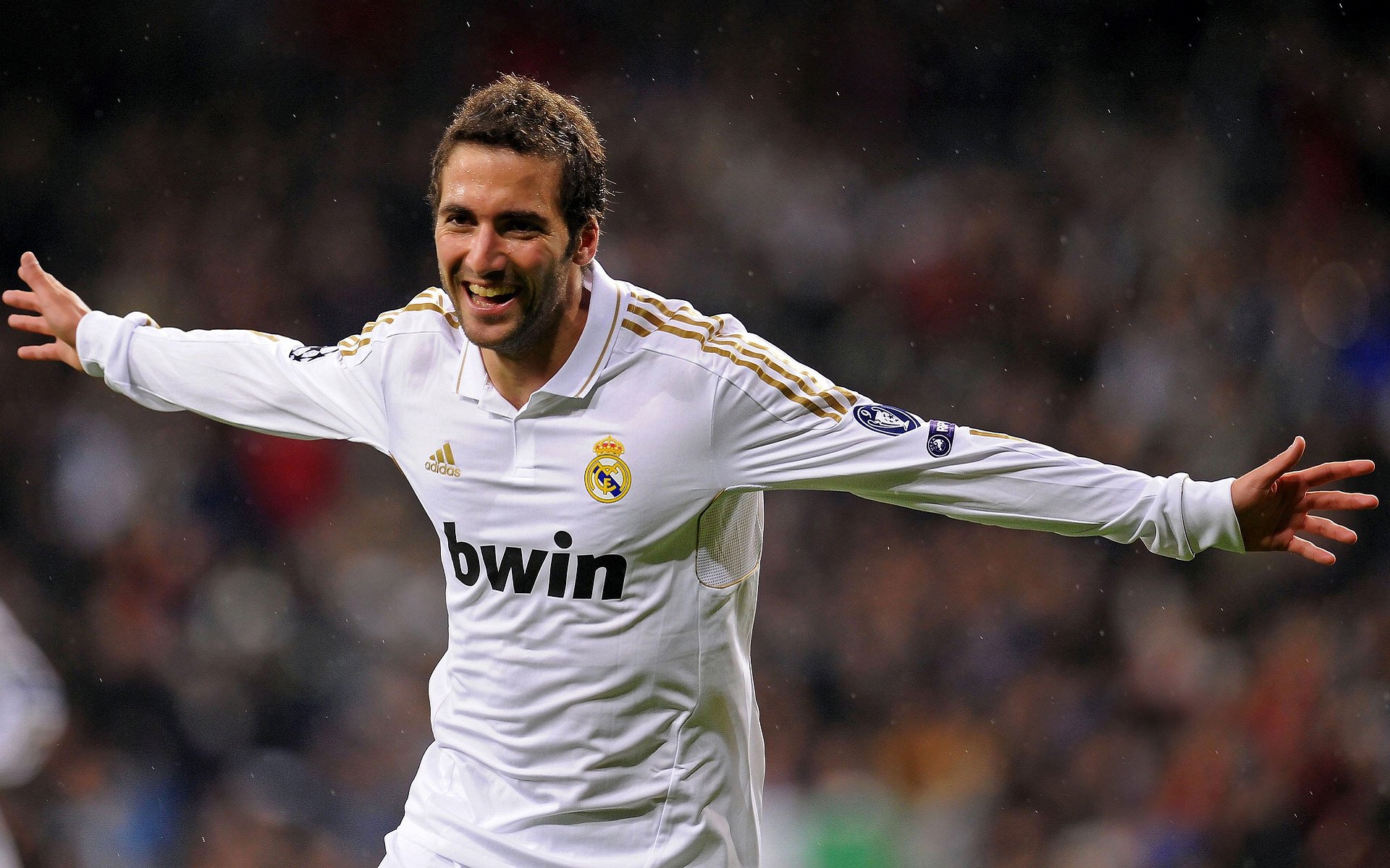 中超“限投令”落地 多家俱乐部缩减预算 走向理性经营